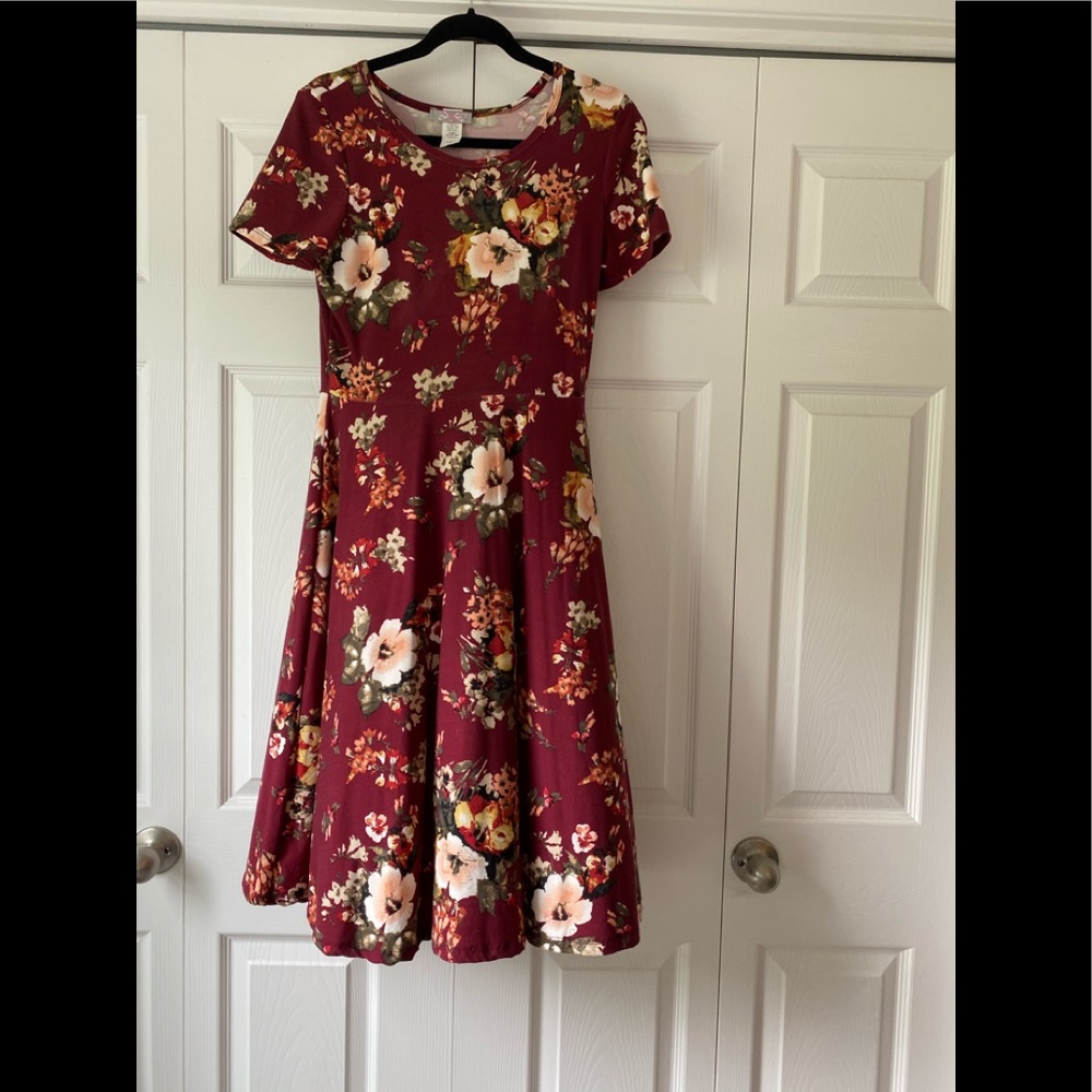 Pretty Young Thing dress size L
